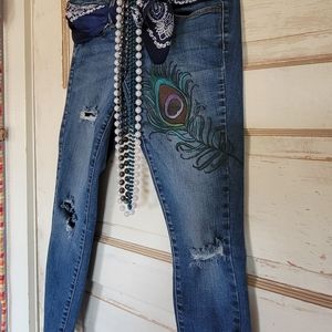 Massiano Handpainted Peacock Crop Fringe Jeans (Sz 2small)